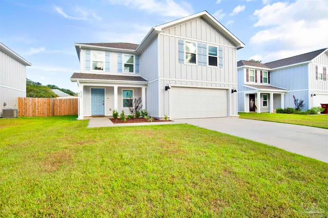$2,350 | 4932 Valor Court, Pace, FL 32571