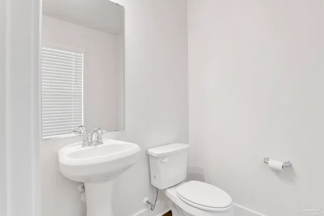 $2,350 | 4932 Valor Court, Pace, FL 32571