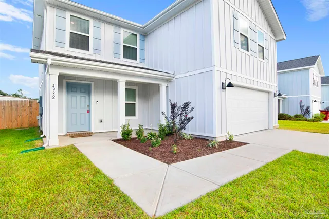 $2,350 | 4932 Valor Court, Pace, FL 32571