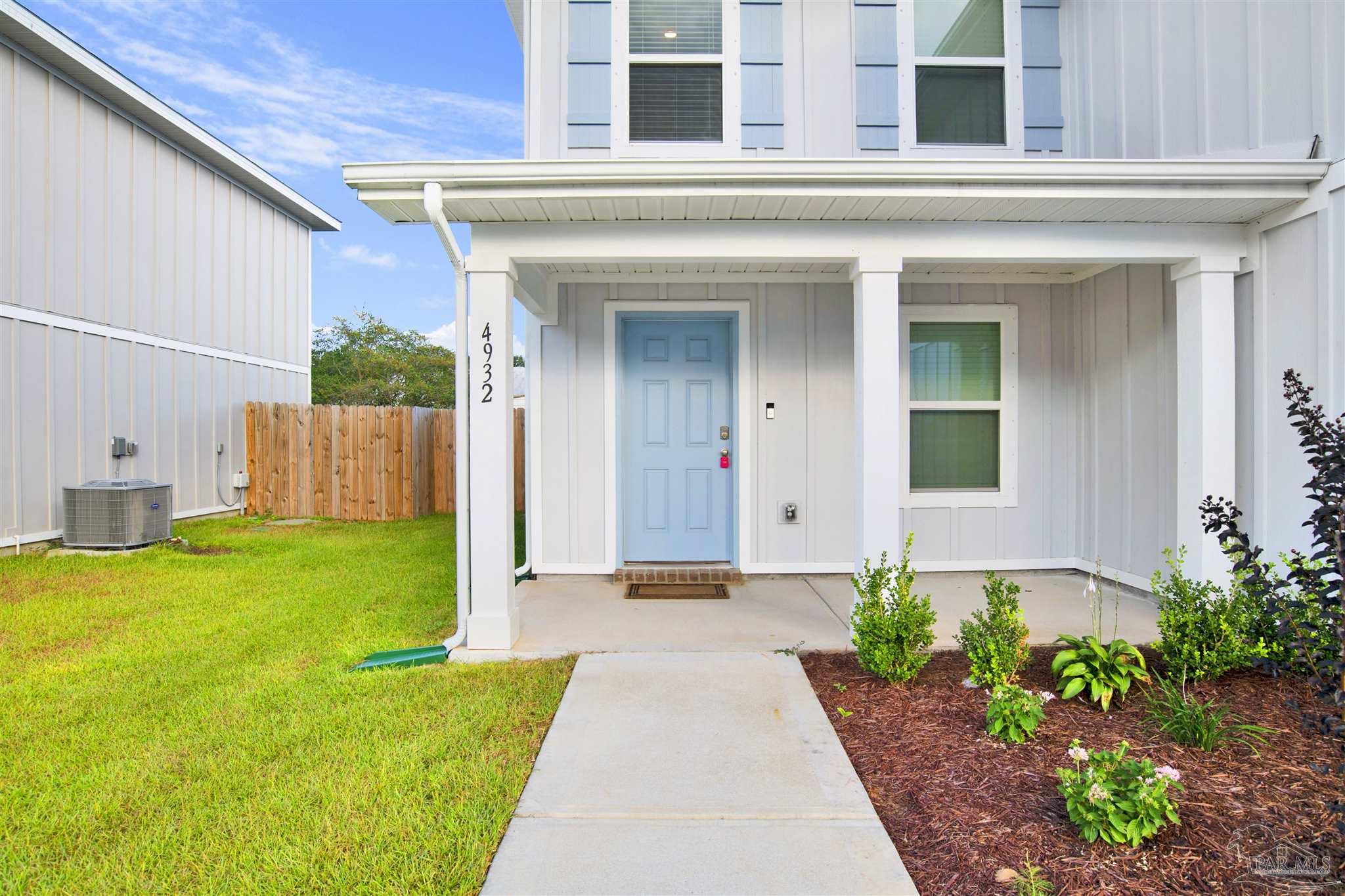 4932 Valor Court Pace, FL 32571 - Photo 5 of 28