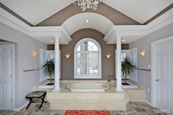 10944 Conway Road Frontenac, MO 63131 - Photo 11 of 16 Gallery Image 11