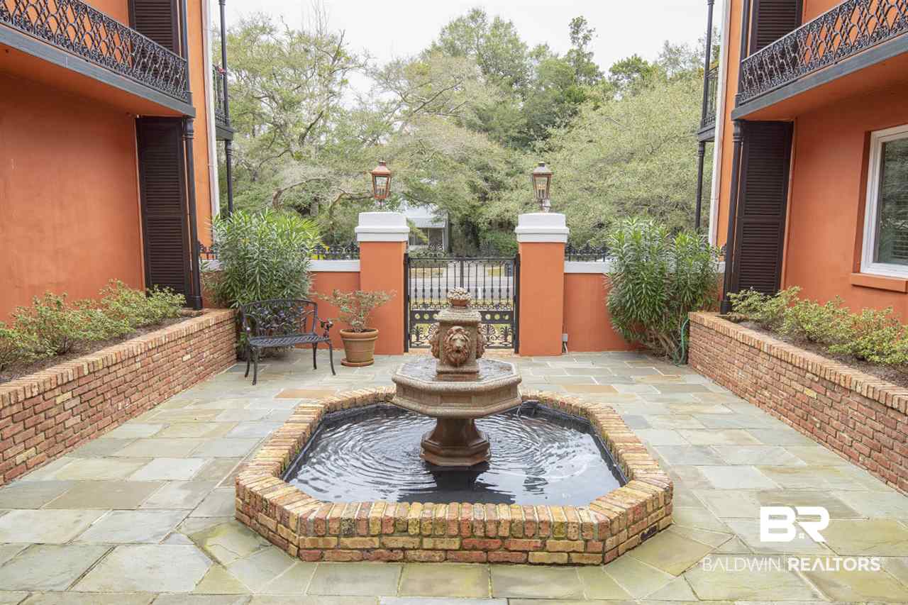 110 Fairhope Avenue, Unit 7 Fairhope, AL 36532 - Photo 3 of 26