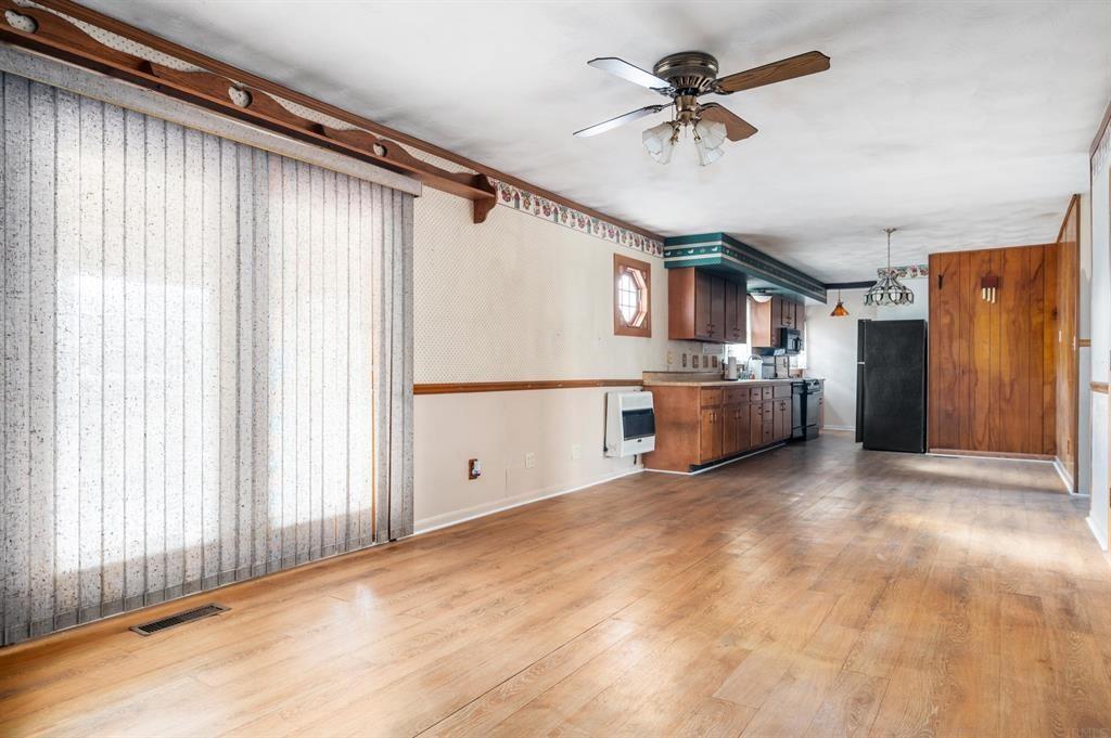 9305 West River Road Yorktown, IN 47396 - Photo 11 of 22 Gallery Image 11