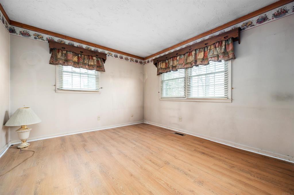 9305 West River Road Yorktown, IN 47396 - Photo 15 of 22 Gallery Image 15