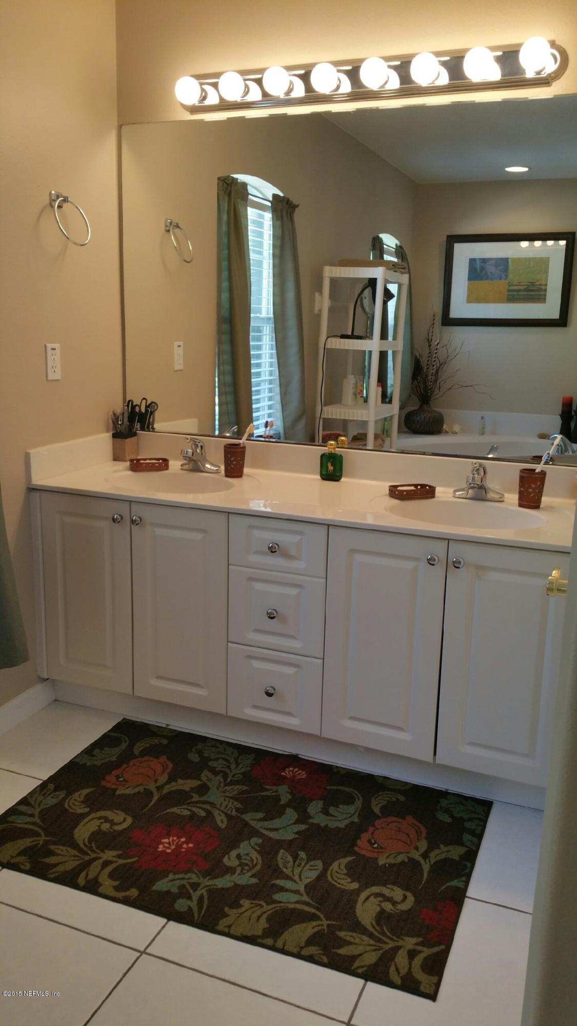 2 Reybell Lane Palm Coast, FL 32164 - Photo 33 of 43 Masterbath double vanties