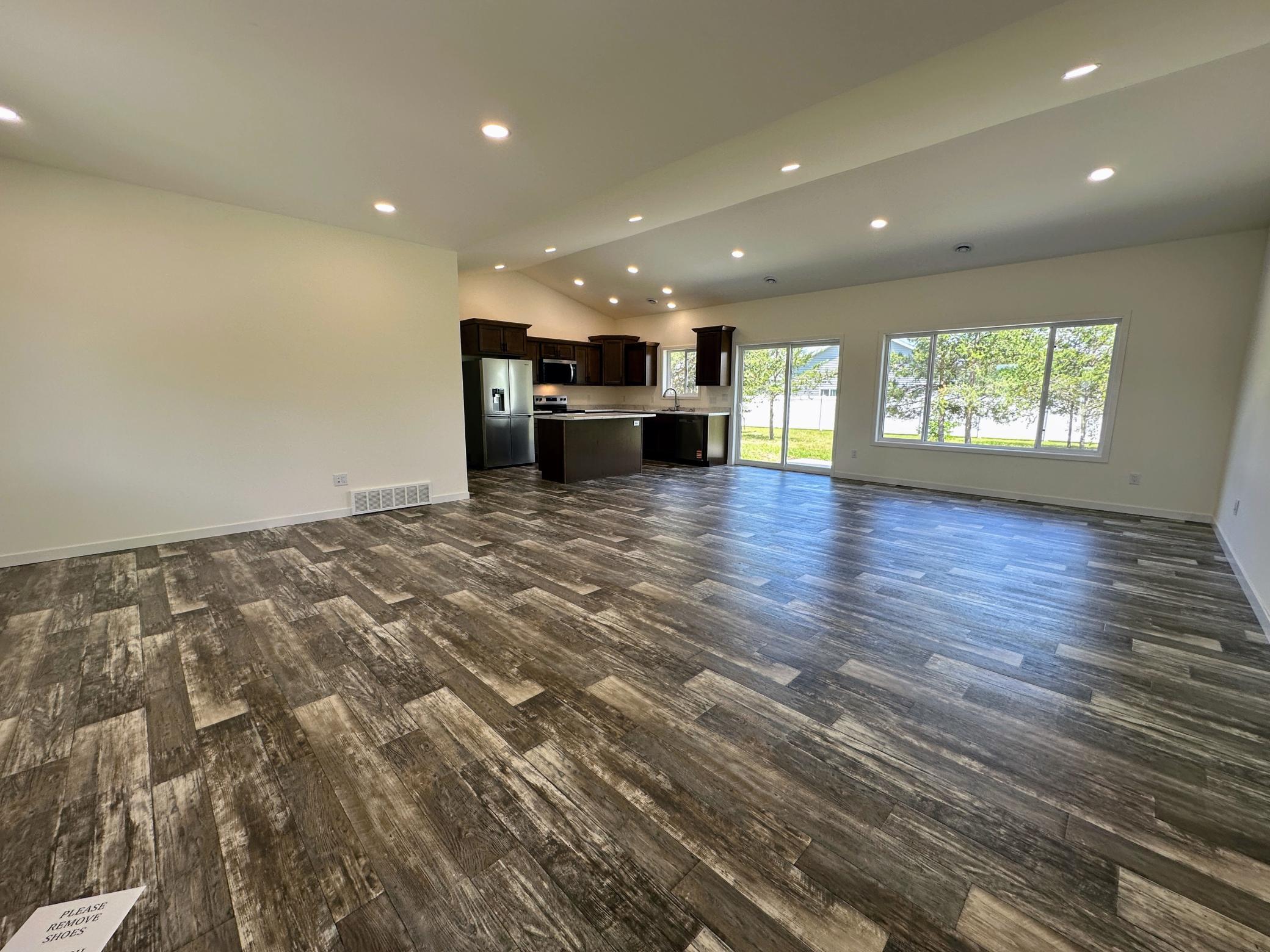 702 11th Street Northwest Perham, MN 56573 - Photo 4 of 22
