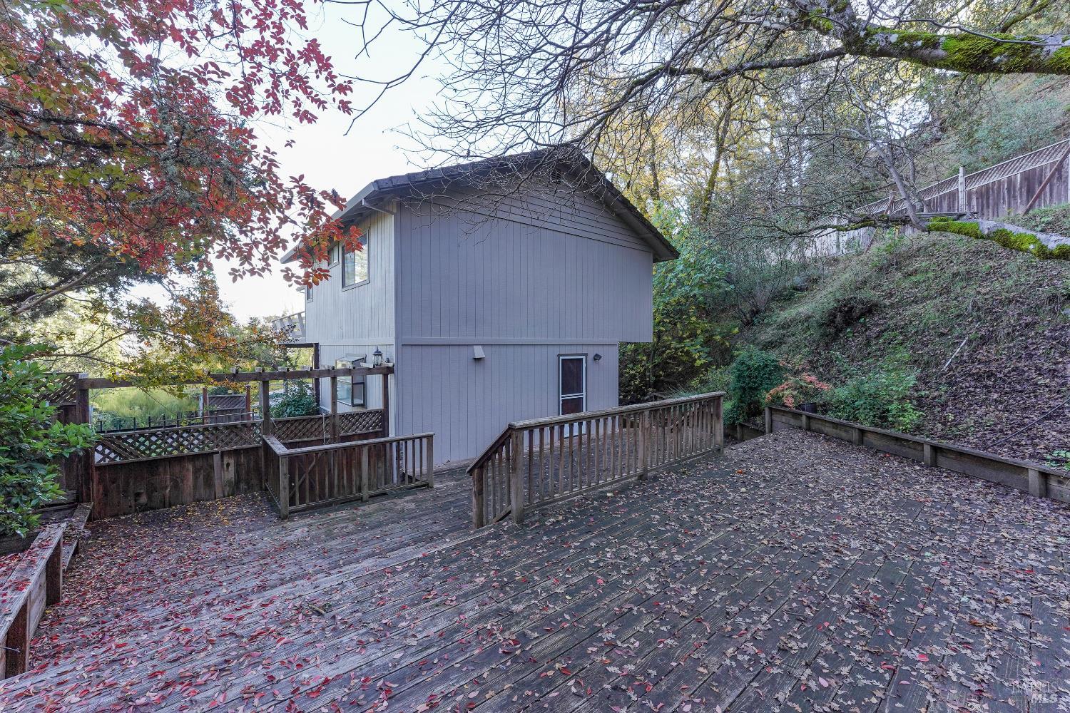 301 Toyon Road Ukiah, CA 95482 - Photo 33 of 40
