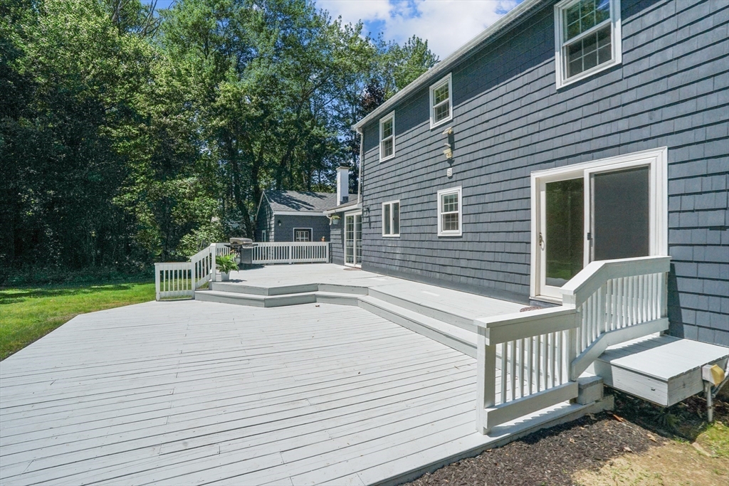 19 Stag Drive Billerica, MA 01821 - Photo 7 of 36