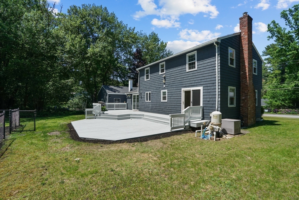 19 Stag Drive Billerica, MA 01821 - Photo 8 of 36