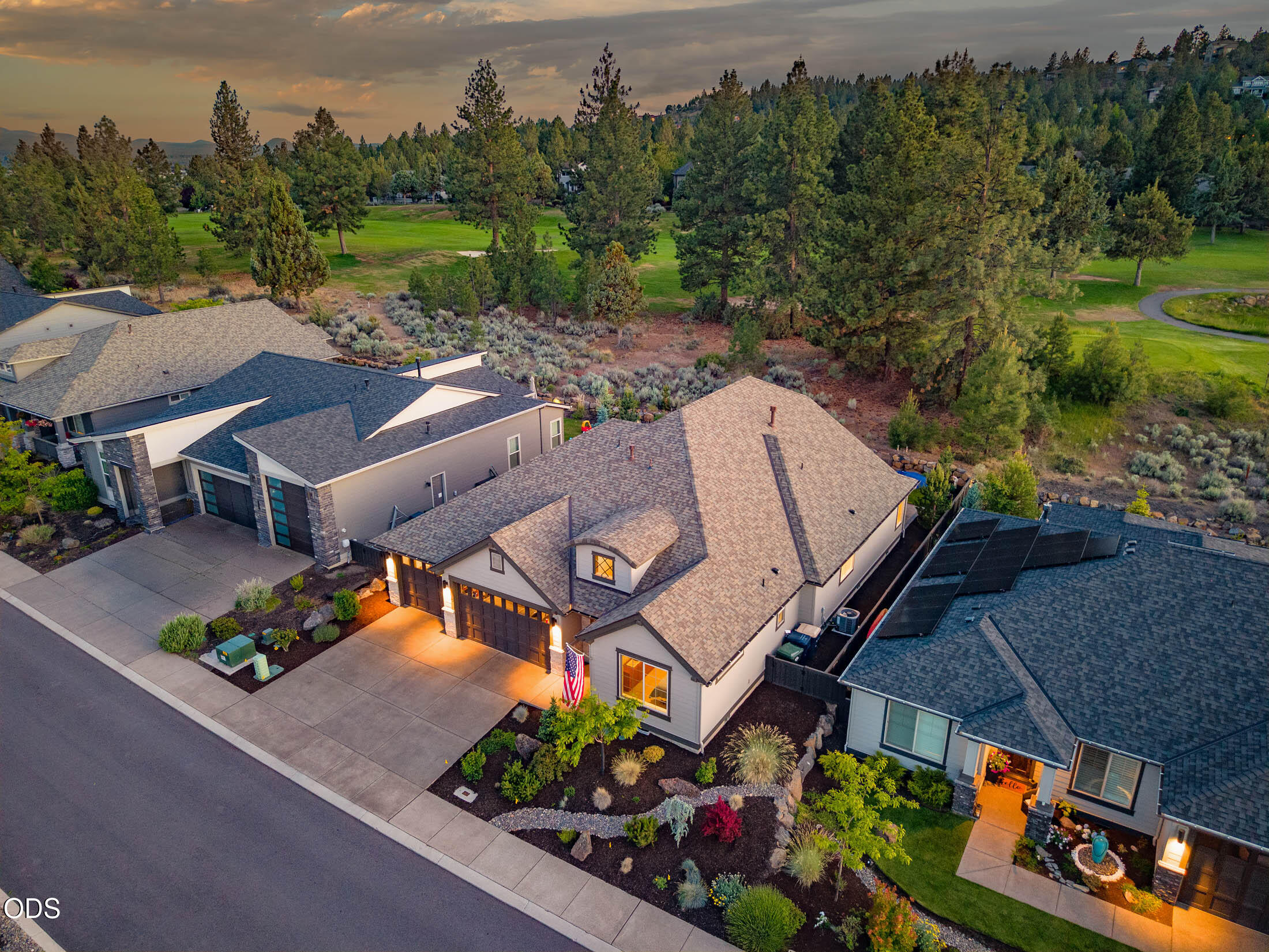 3087 Northwest Hidden Ridge Dr. Drive Bend, OR 97703 - Photo 26 of 32