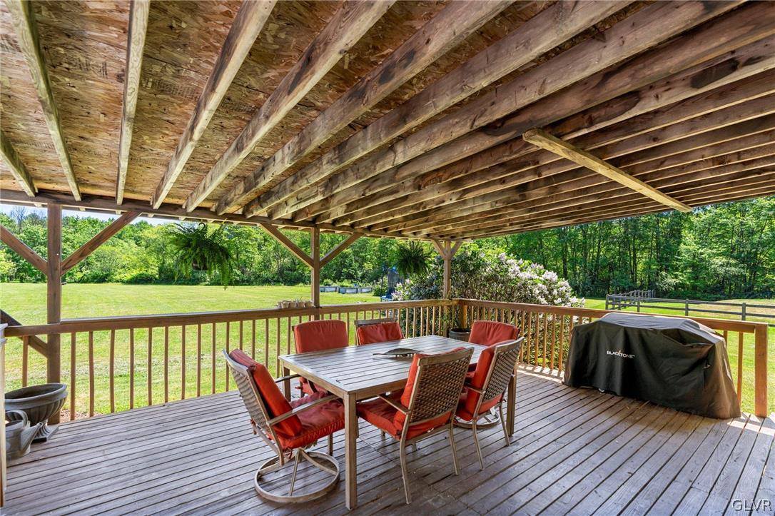 516 Weir Mountain Road Gilbert, PA 18331 - Photo 15 of 40