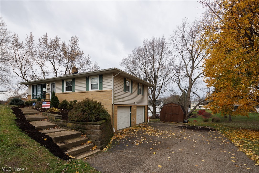 4746 Mars Road Uniontown, OH 44685 - Photo 2 of 26 Gallery Image 2