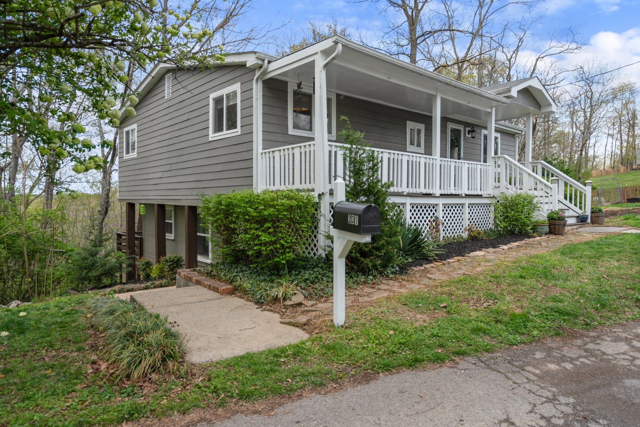 231 East End Road Goodlettsville, TN 37072 - Photo 4 of 23