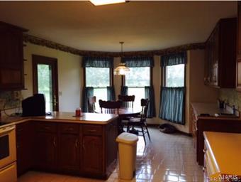 22720 McClusky Road Jerseyville, IL 62052 - Photo 4 of 21 Gallery Image 4