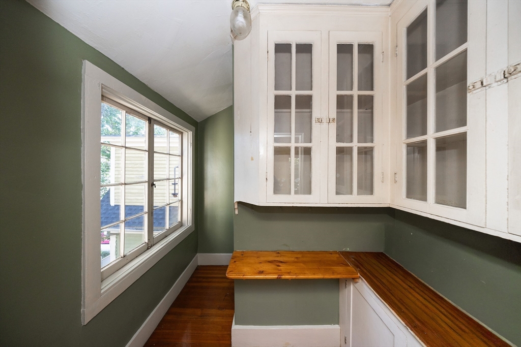 35 Tirrell Street, Unit 3 Worcester, MA 01603 - Photo 4 of 9