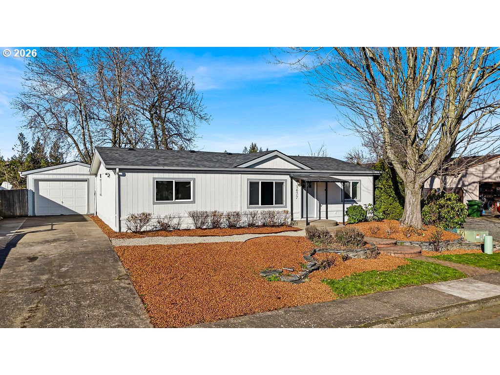 1477 June Way Woodburn, OR 97071 - Photo 2 of 34 a house view with a outdoor space