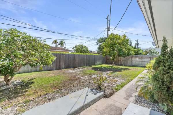 $1,900 | 541 Northeast 44th Street, Unit C, Boca Raton, FL 33431