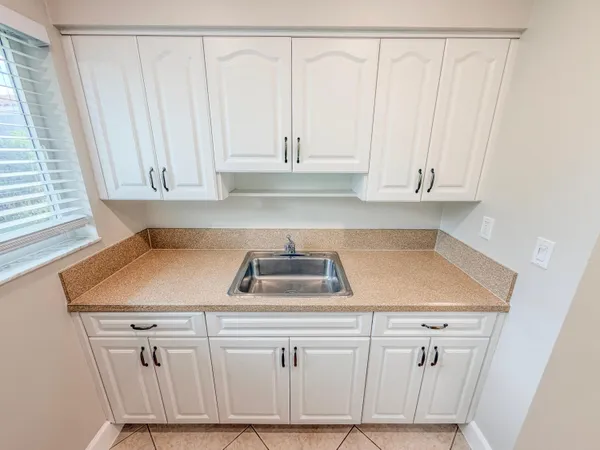 $1,900 | 541 Northeast 44th Street, Unit C, Boca Raton, FL 33431