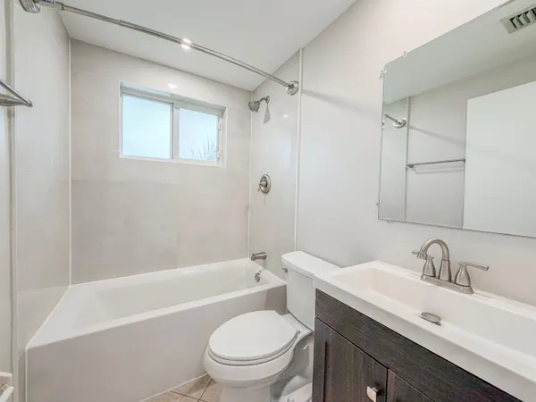 $1,900 | 541 Northeast 44th Street, Unit C, Boca Raton, FL 33431