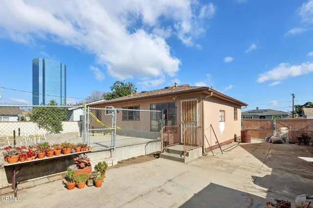 $549,000 | 139 Stanford Avenue, Oxnard, CA 93036
