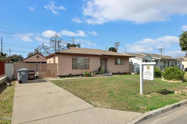 $549,000 | 139 Stanford Avenue, Oxnard, CA 93036