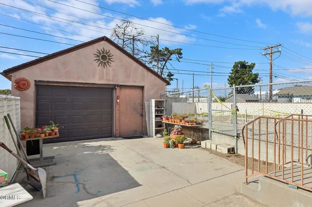 $549,000 | 139 Stanford Avenue, Oxnard, CA 93036