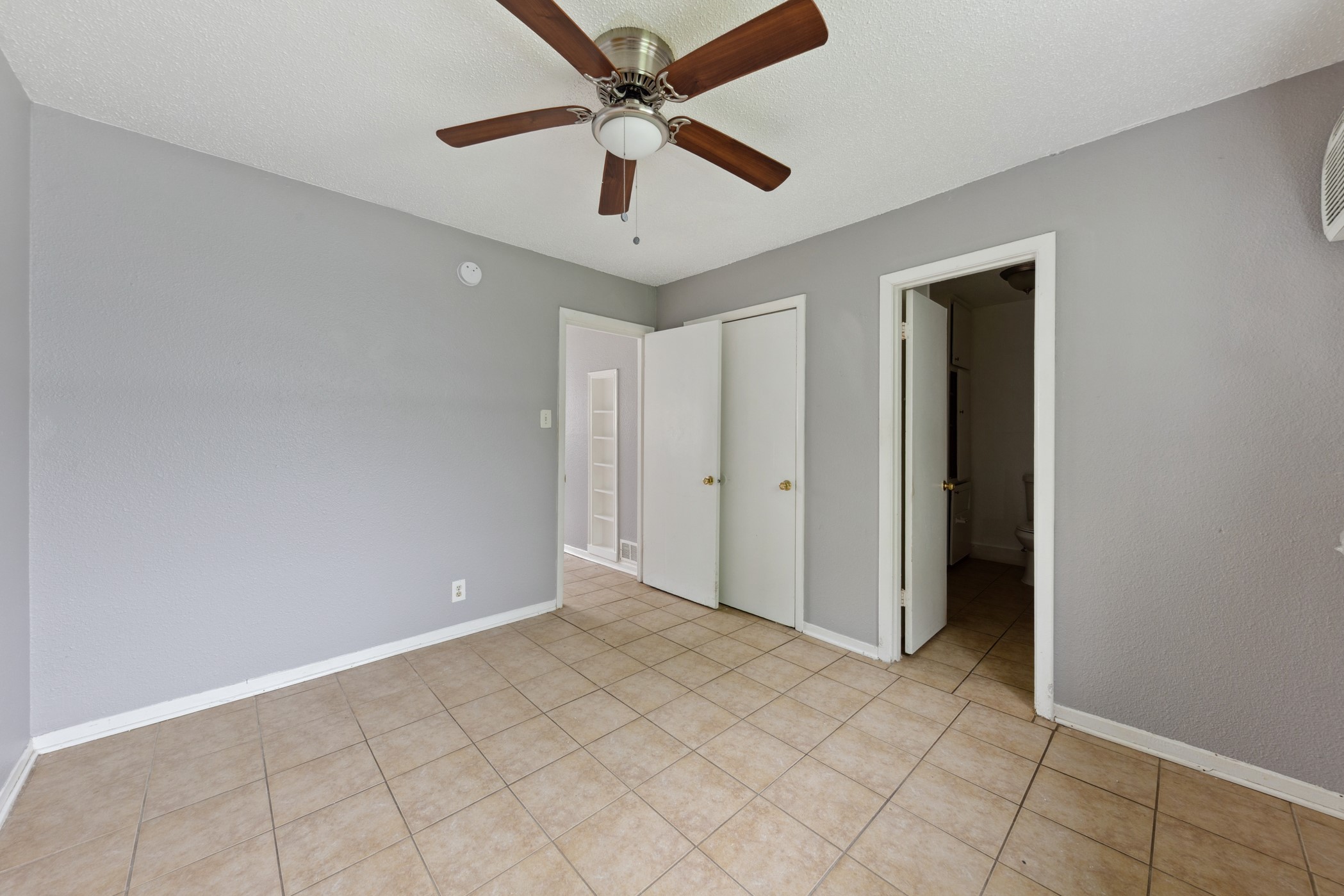 3906 Video Street, Unit F Dickinson, TX 77539 - Photo 12 of 14 a view of an empty room