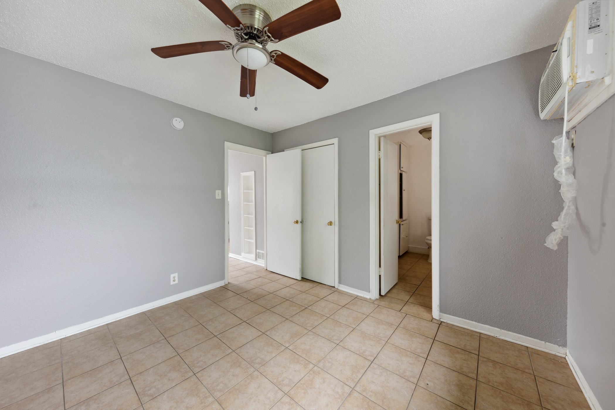 3906 Video Street, Unit F Dickinson, TX 77539 - Photo 13 of 14 a view of an empty room
