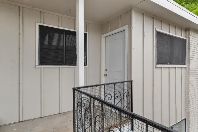 a view of a walk in closet