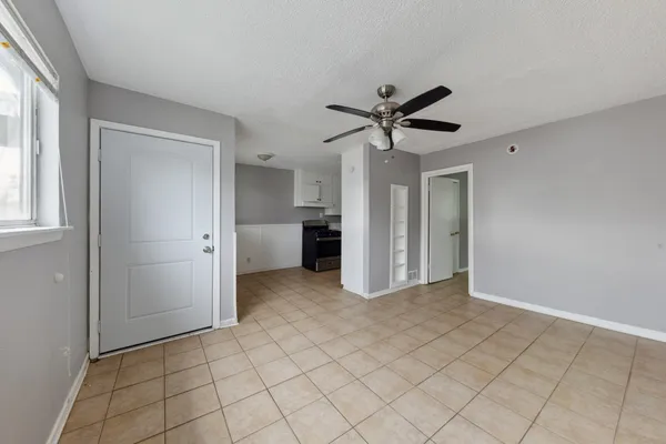 $845 | 3906 Video Street, Unit F, Dickinson, TX 77539