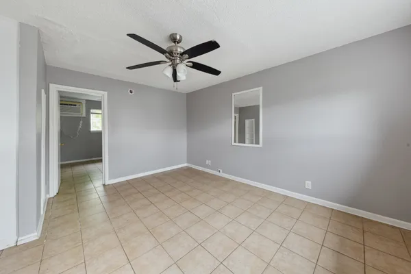 $845 | 3906 Video Street, Unit F, Dickinson, TX 77539