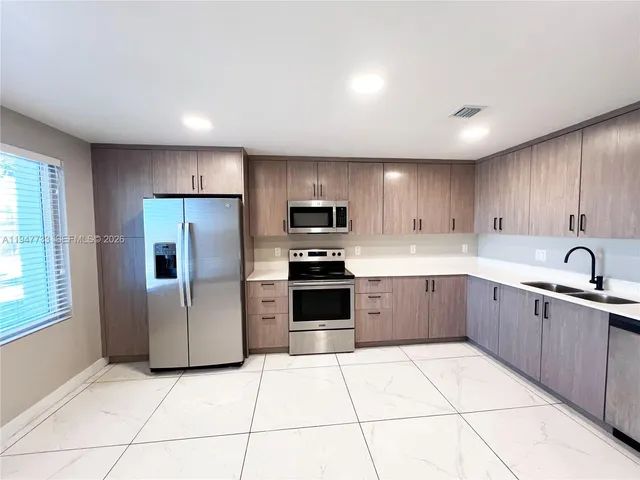 $2,595 | 25649 Southwest 144th Avenue, Homestead, FL 33032