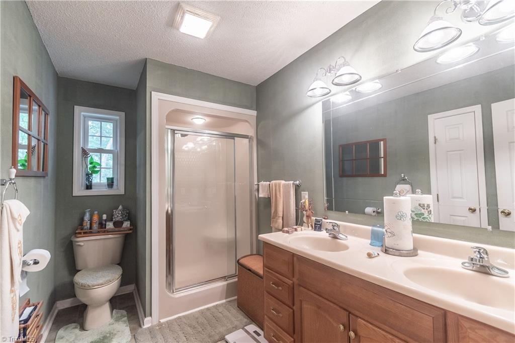 1189 Lane Farm Road Pinnacle, NC 27043 - Photo 18 of 30