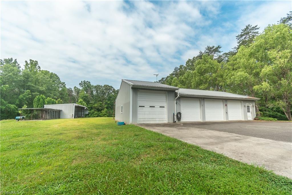 1189 Lane Farm Road Pinnacle, NC 27043 - Photo 8 of 30