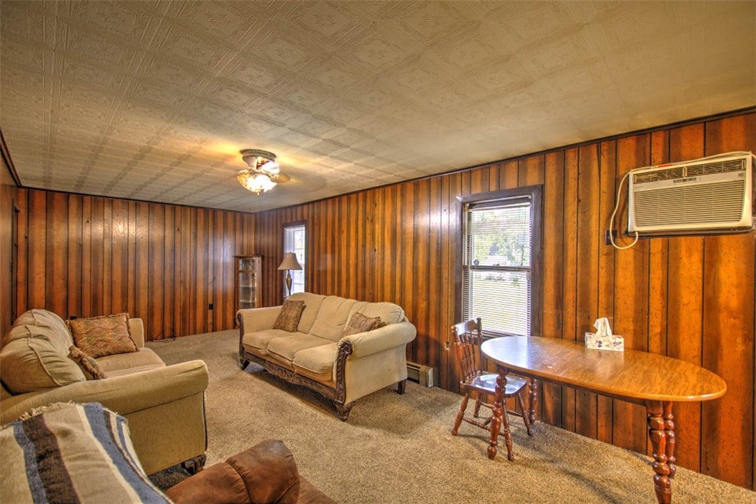 2925 East Harrison Avenue Decatur, IL 62526 - Photo 9 of 26 Gallery Image 9