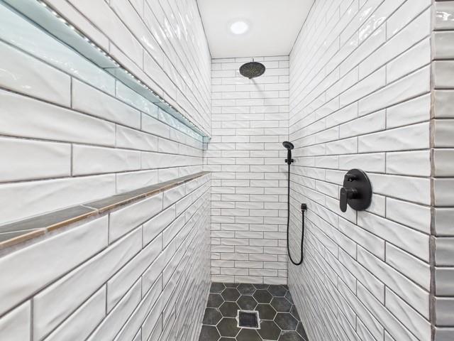 1675 Meadowview Street Athens, TX 75752 - Photo 21 of 40 a bathroom with a shower