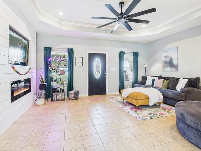 1675 Meadowview Street Athens, TX 75752 - Photo 6 of 40 a living room with furniture and a large window