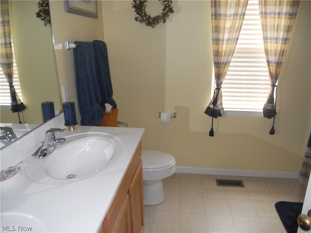 2352 Handforth Street Uniontown, OH 44685 - Photo 10 of 19 Gallery Image 10