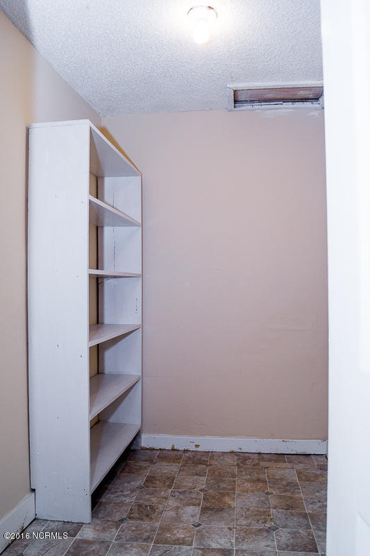1636 Anderson Road Greenville, NC 27834 - Photo 12 of 33 CLOSET