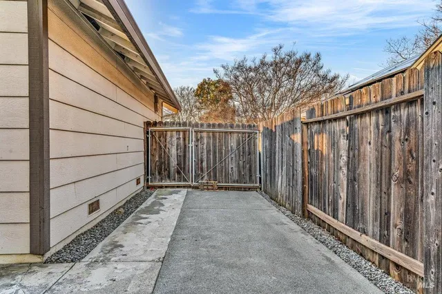 $520,000 | 197 Marna Drive, Vacaville, CA 95687