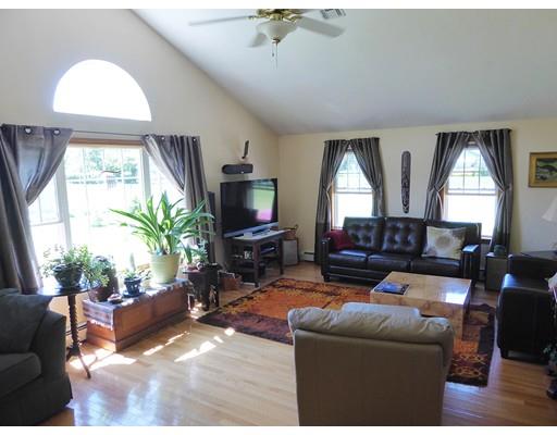 129 Rivulet Street Uxbridge, MA 01569 - Photo 10 of 30 Gallery Image 10