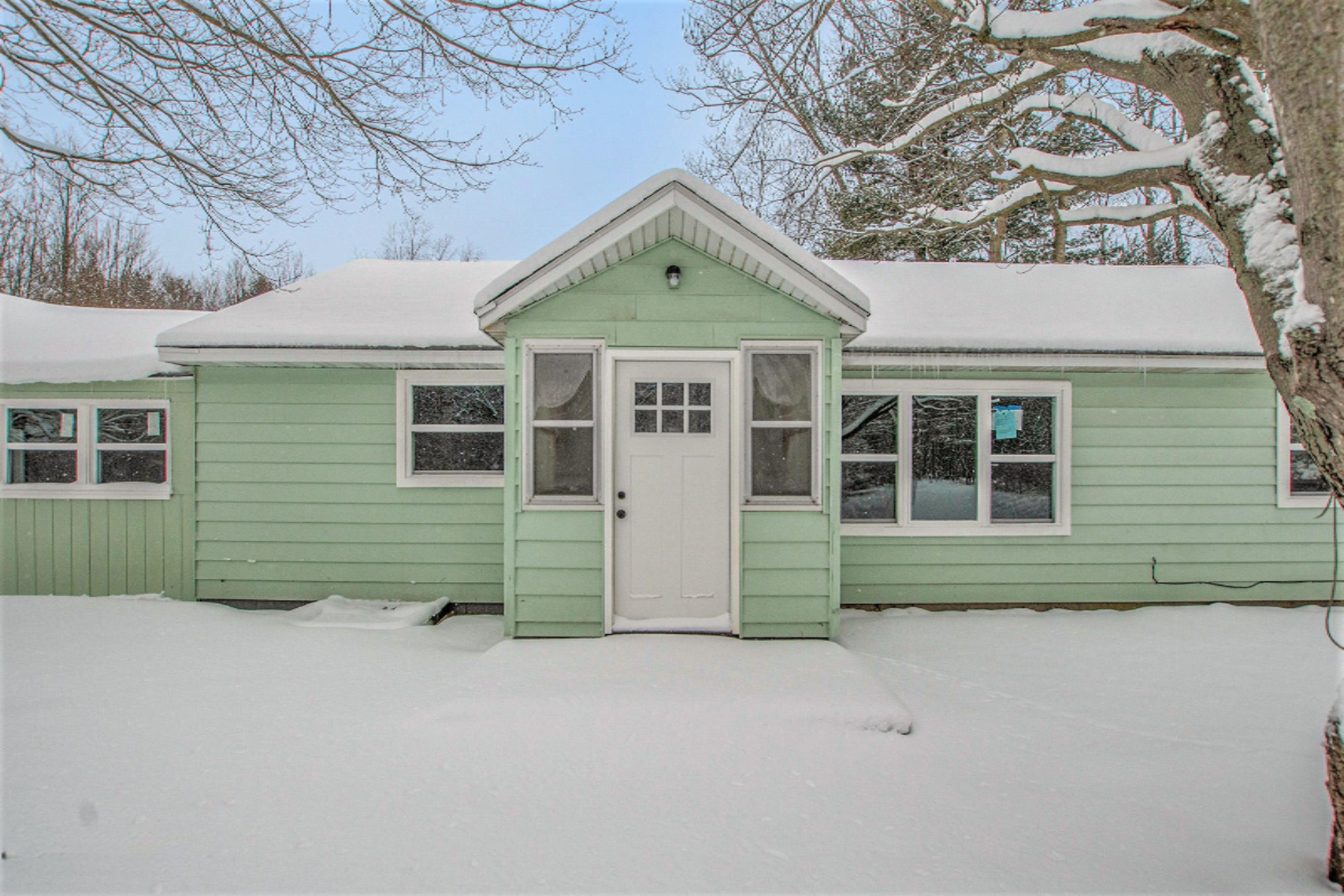 453 North Buys Road Muskegon, MI 49445 - Photo 3 of 22 DSC06542