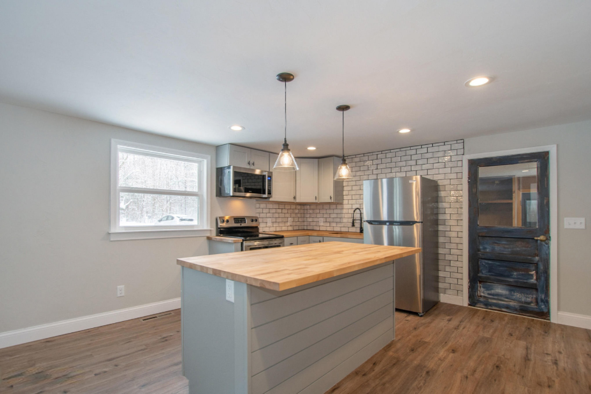 453 North Buys Road Muskegon, MI 49445 - Photo 6 of 22 DSC06513