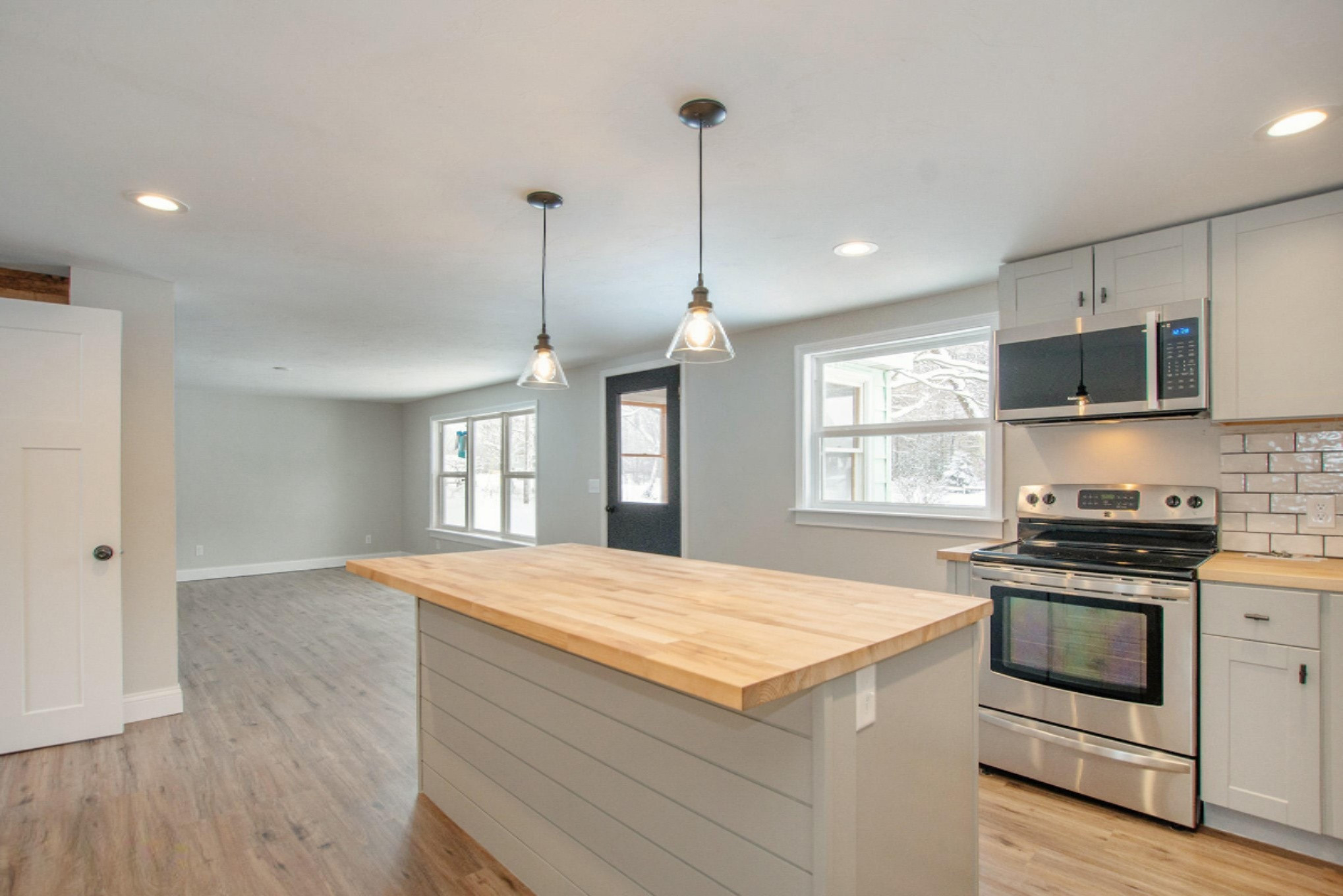 453 North Buys Road Muskegon, MI 49445 - Photo 8 of 22 DSC06519
