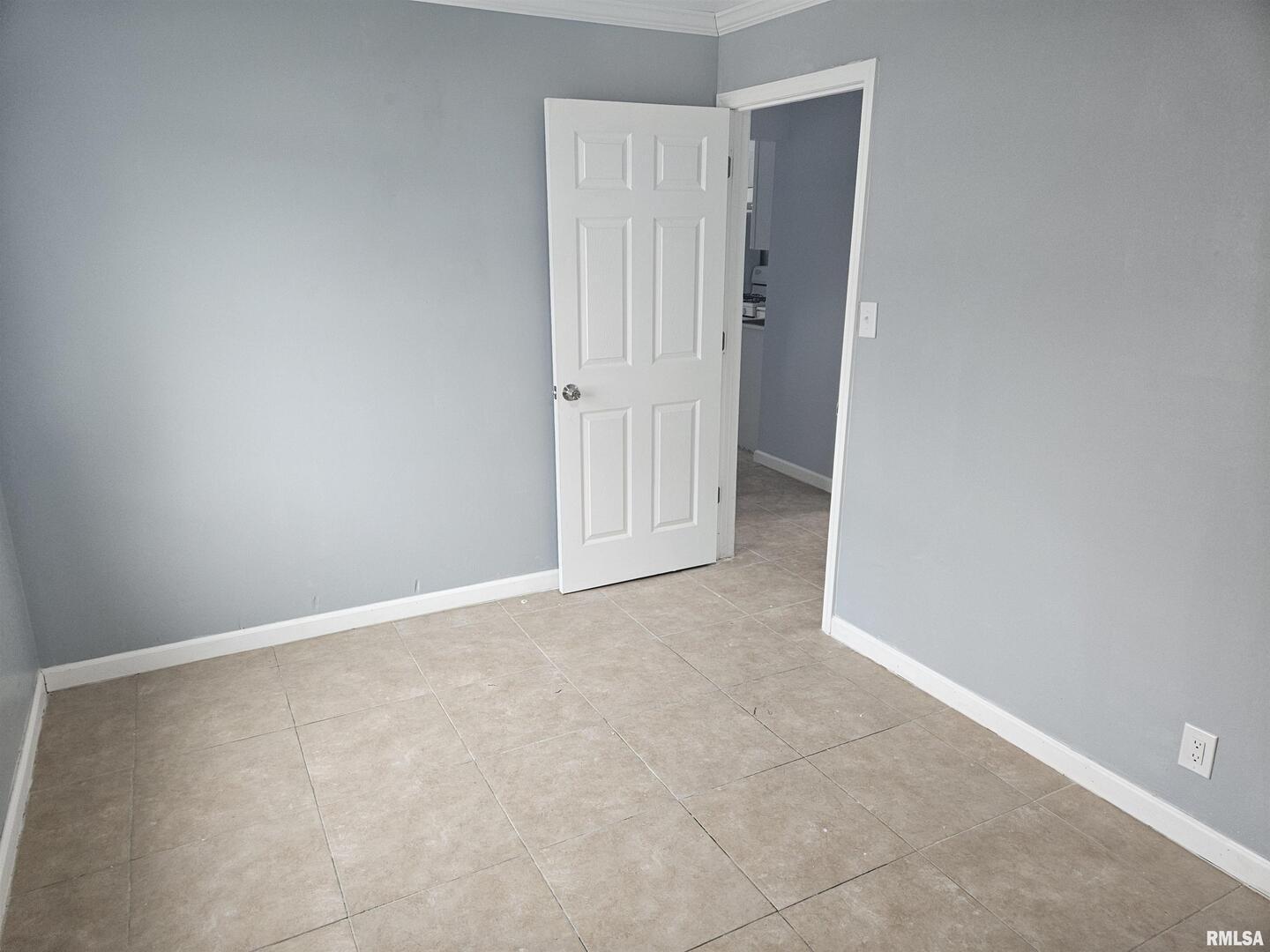 101 East Webster Street Benton, IL 62812 - Photo 19 of 29