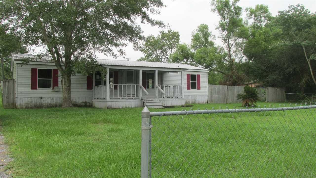 240 Madrid Road Cantonment, FL 32533 - Photo 2 of 23