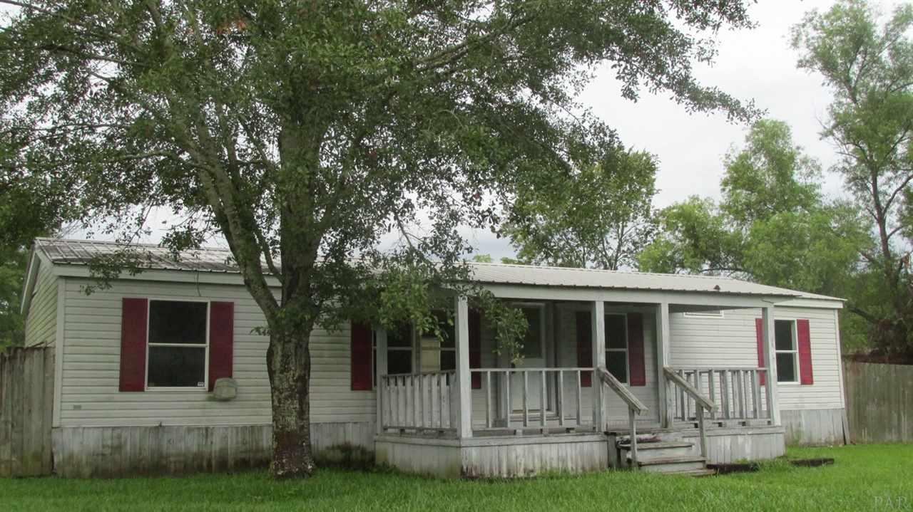 240 Madrid Road Cantonment, FL 32533 - Photo 3 of 23
