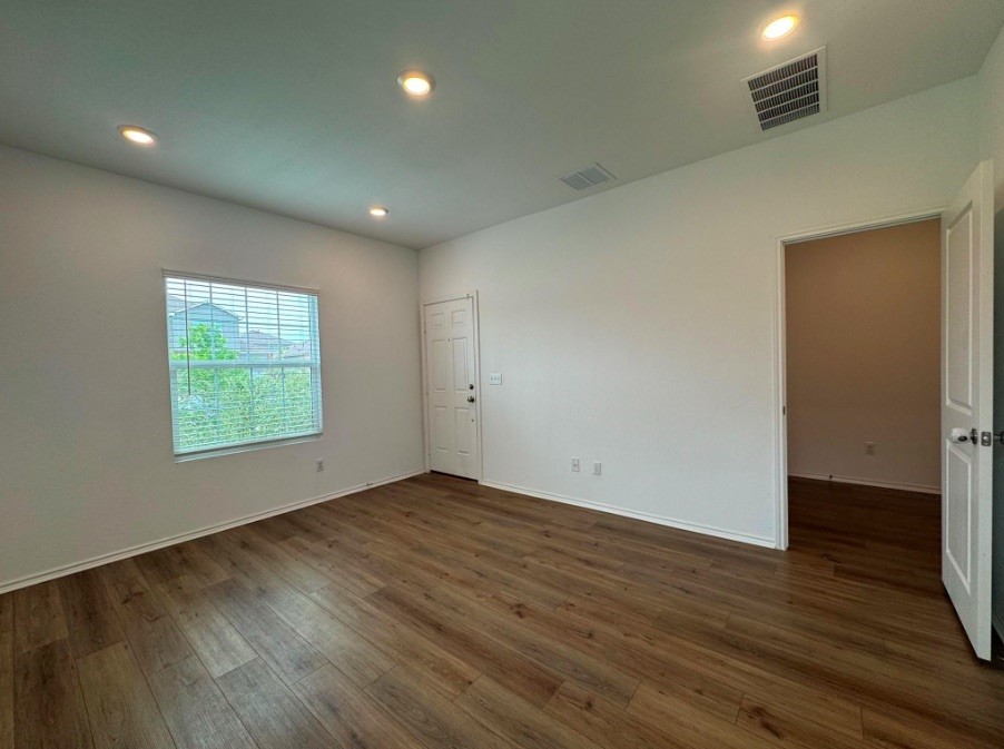 208 Otter Road Kyle, TX 78640 - Photo 3 of 26