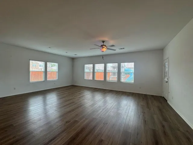 $435,000 | 208 Otter Road, Kyle, TX 78640