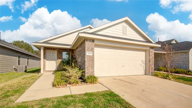 $250,000 | 24126 Maple Turn Lane, Hockley, TX 77447